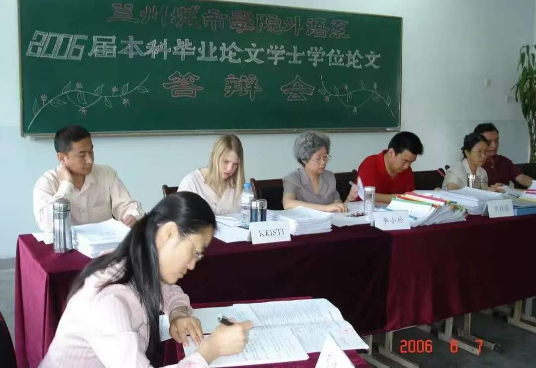 升本二十年｜绽风华 · 外国语学院：薪火相传二十载 踔厉奋发向未来